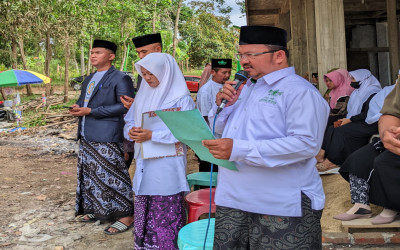 Wakil Sekretaris PCNU Pontianak Hadiri Upacara Hari Santri Nasional (HSN) 2024 di MWC NU Way Sulan Sekaligus Pimpin Doa Upacara